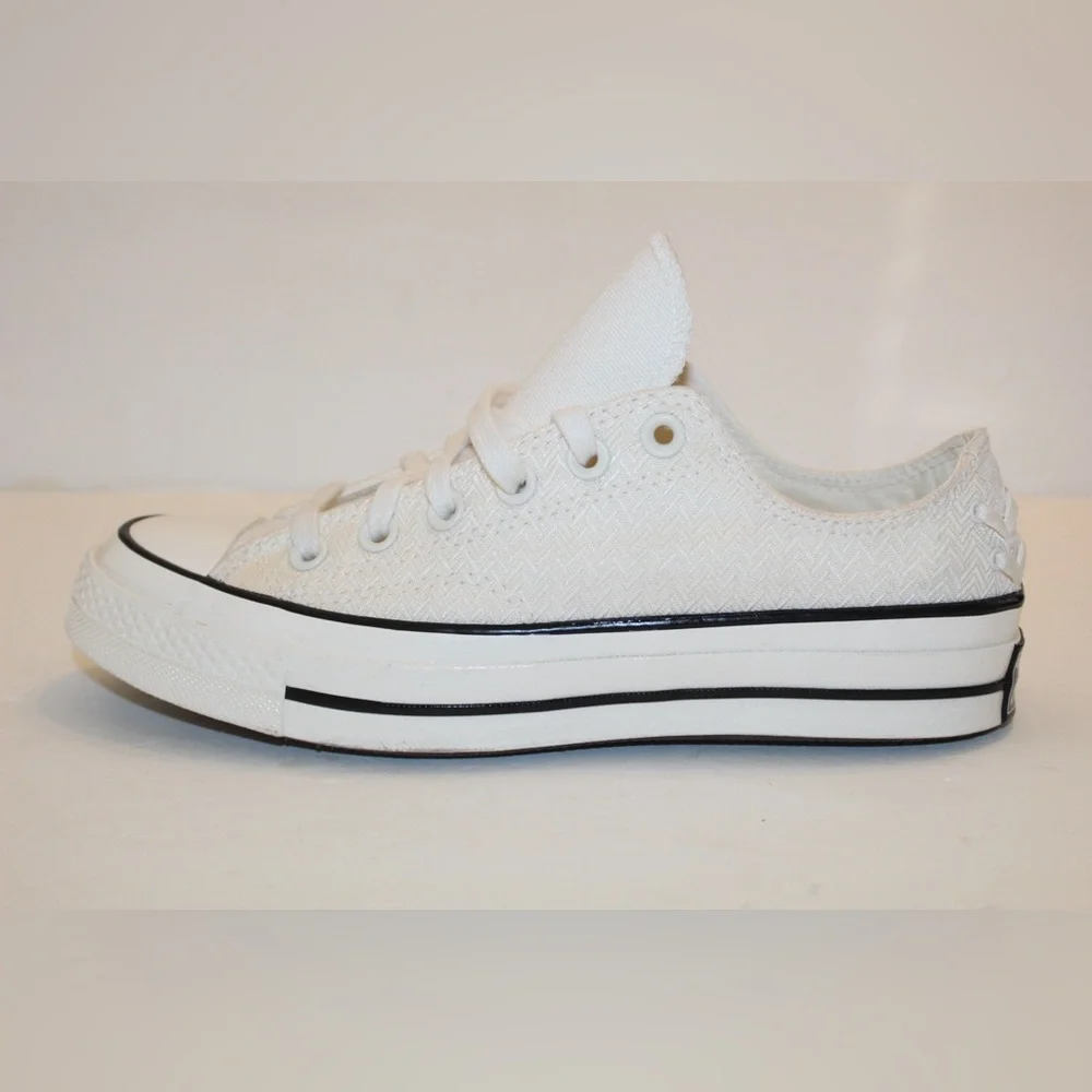 Converse Chuck 70 Low Top Shoes Women’s Multiple Sizes Available NEW - Picture 7 of 10